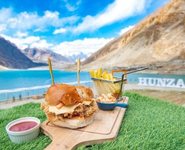 Amazing_View_With_Tasty_Food